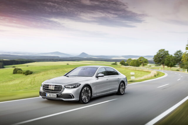 Mercedes-Benz launches a new S-Class