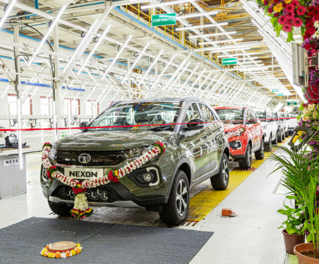 Tata Motors rolls out the 2,00,000th