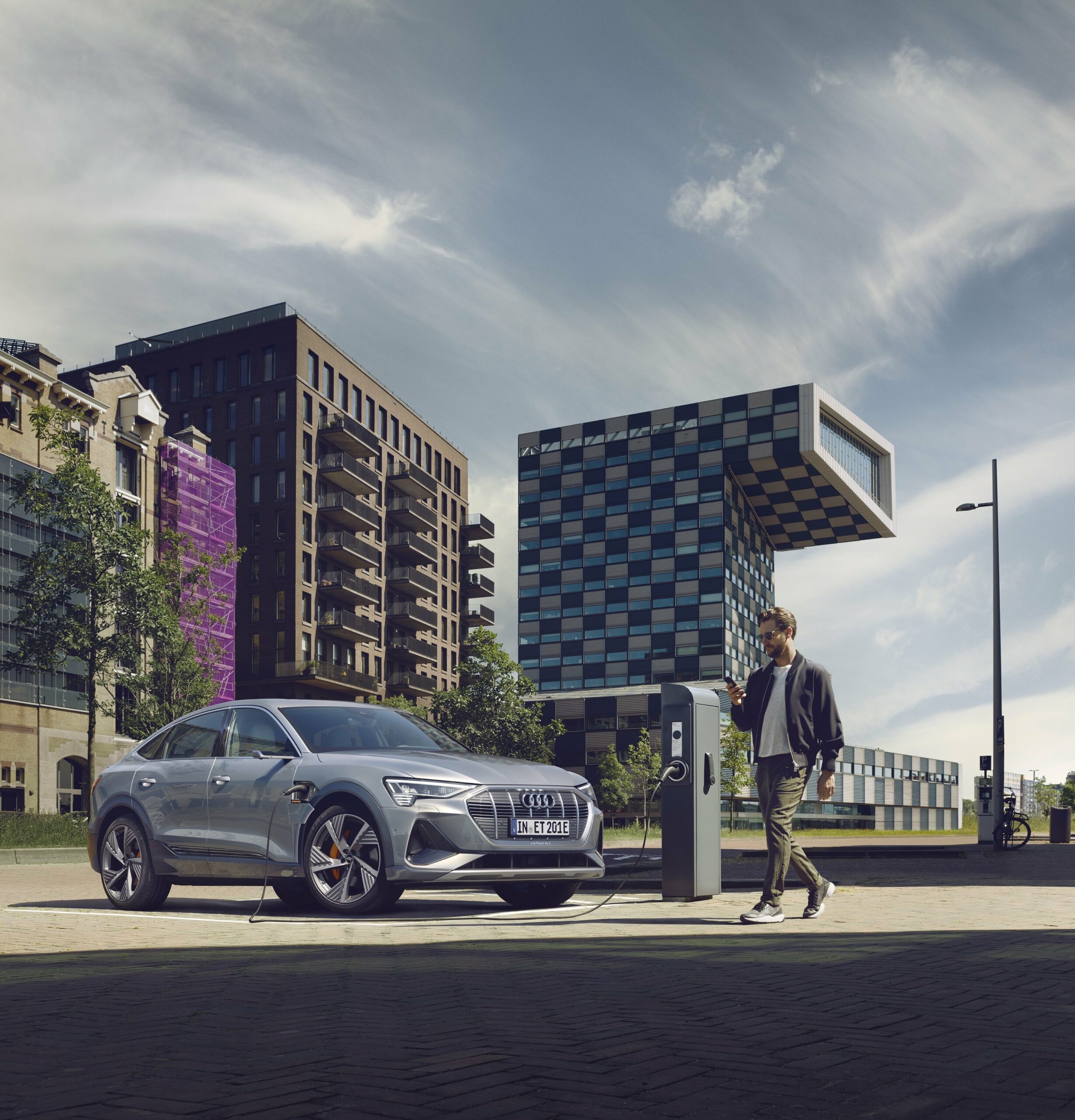 Audi announces new charging options and benefits for EV customers. All Audi e-tron and Audi e-tron Sportback customers who buy the SUV in 2021